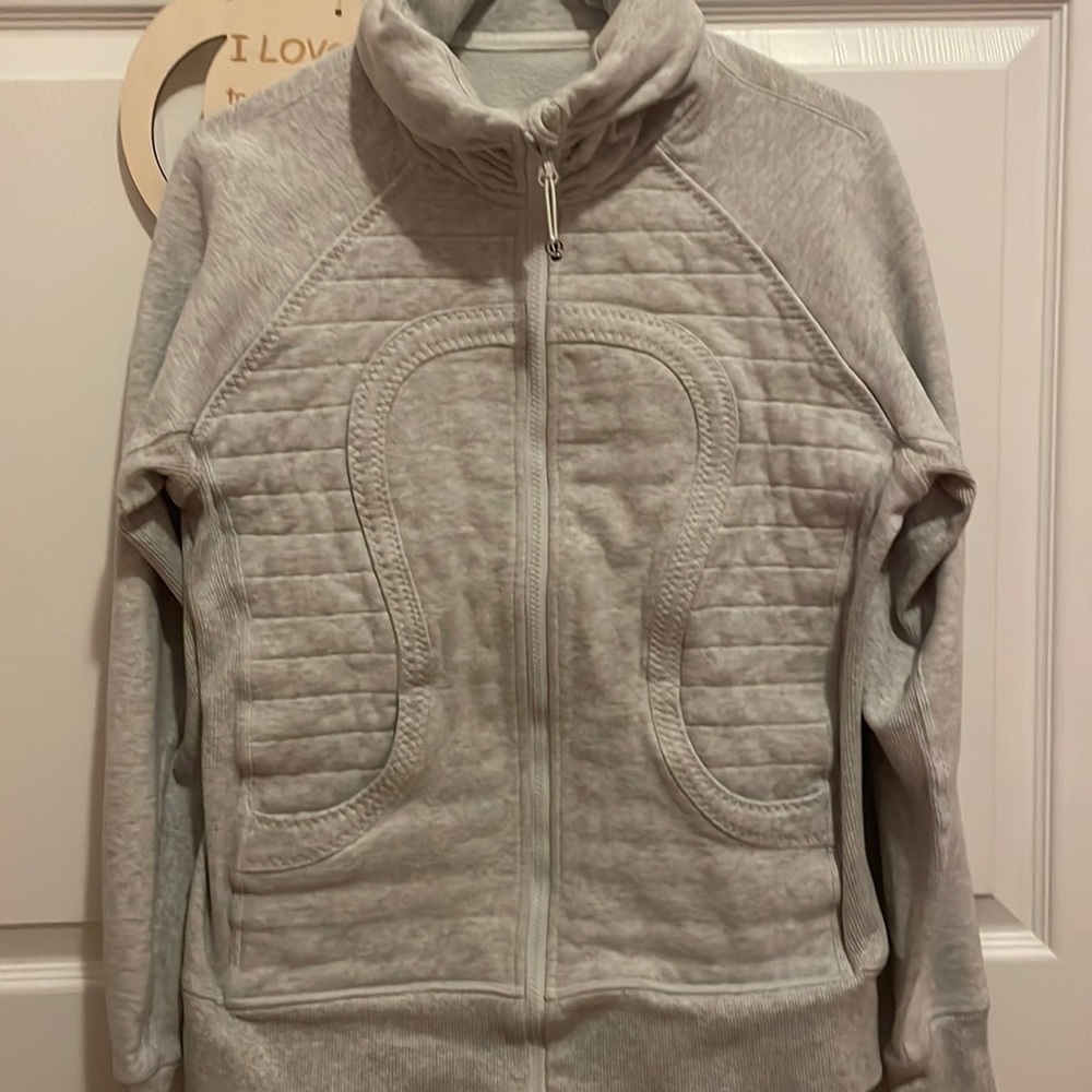 COPY - Women’s lululemon scuba-like sweater 🤿